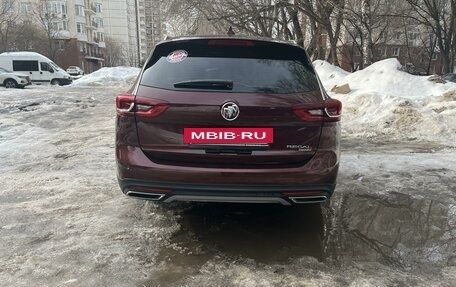 Buick Regal VI, 2018 год, 2 700 000 рублей, 7 фотография