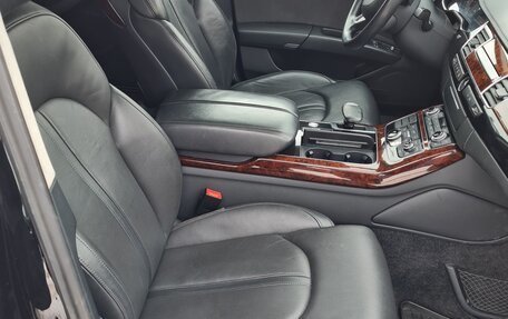 Audi A8, 2012 год, 3 000 000 рублей, 7 фотография