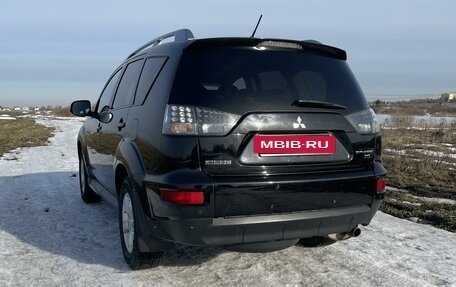 Mitsubishi Outlander III рестайлинг 3, 2010 год, 1 400 000 рублей, 4 фотография