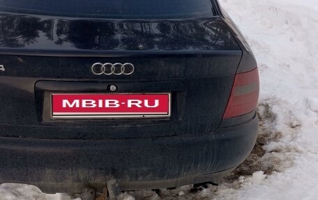 Audi A4, 1998 год, 150 000 рублей, 5 фотография