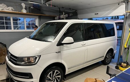 Volkswagen Caravelle T6 рестайлинг, 2019 год, 4 450 000 рублей, 2 фотография