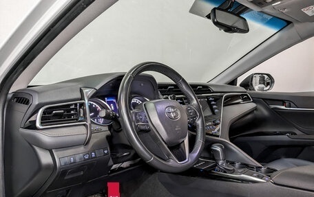 Toyota Camry, 2019 год, 2 890 000 рублей, 11 фотография