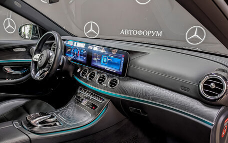Mercedes-Benz E-Класс, 2019 год, 3 720 000 рублей, 4 фотография