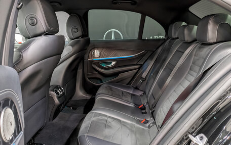 Mercedes-Benz E-Класс, 2019 год, 3 720 000 рублей, 5 фотография