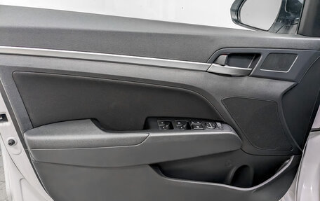 Hyundai Elantra VI рестайлинг, 2019 год, 2 150 000 рублей, 5 фотография