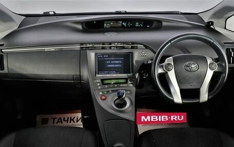 Toyota Prius, 2013 год, 1 498 000 рублей, 6 фотография