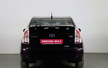 Toyota Prius, 2013 год, 1 498 000 рублей, 3 фотография