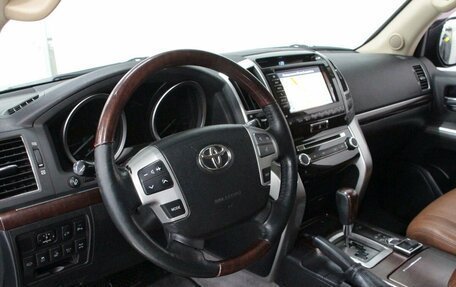 Toyota Land Cruiser 200, 2015 год, 4 950 000 рублей, 13 фотография