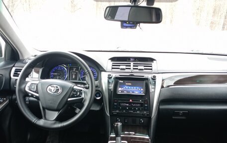 Toyota Camry, 2016 год, 2 360 000 рублей, 11 фотография