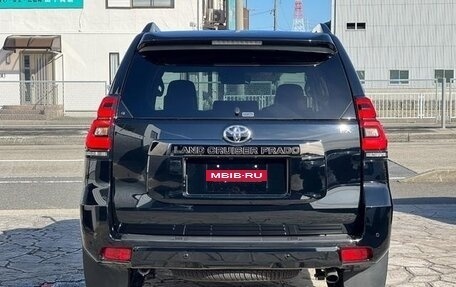 Toyota Land Cruiser Prado 150 рестайлинг 2, 2019 год, 3 780 000 рублей, 10 фотография