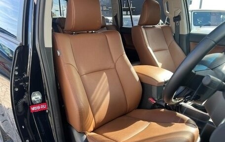 Toyota Land Cruiser Prado 150 рестайлинг 2, 2019 год, 3 780 000 рублей, 21 фотография