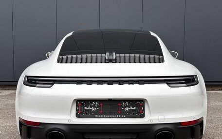 Porsche 911, 2023 год, 19 000 000 рублей, 5 фотография