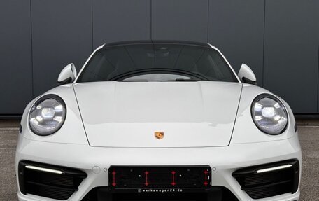 Porsche 911, 2023 год, 19 000 000 рублей, 4 фотография