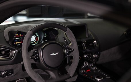 Aston Martin V8 Vantage IV, 2023 год, 26 800 000 рублей, 7 фотография