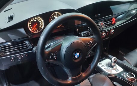 BMW 5 серия, 2004 год, 1 600 000 рублей, 18 фотография