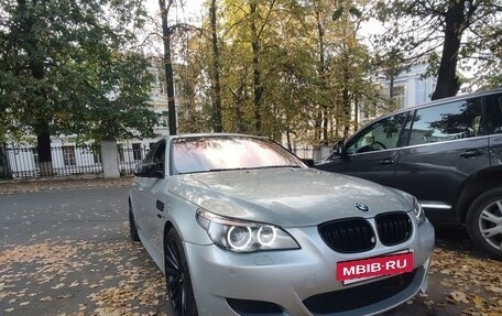 BMW 5 серия, 2004 год, 1 600 000 рублей, 24 фотография