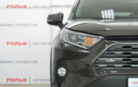 Toyota RAV4, 2021 год, 3 499 000 рублей, 23 фотография