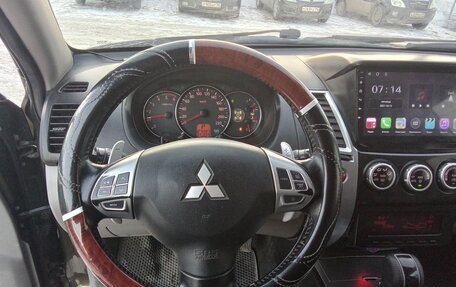 Mitsubishi Pajero Sport II рестайлинг, 2014 год, 1 890 000 рублей, 11 фотография
