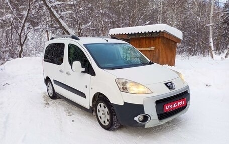 Peugeot Partner II рестайлинг 2, 2011 год, 699 000 рублей, 1 фотография