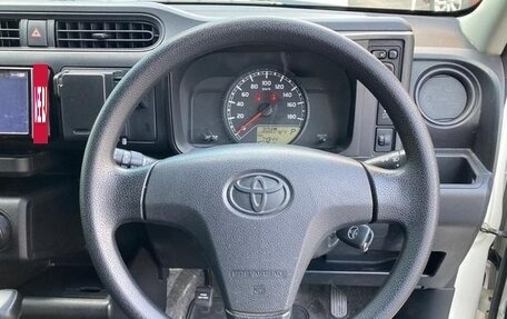 Toyota Succeed I рестайлинг, 2019 год, 740 000 рублей, 18 фотография