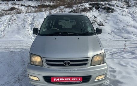 Toyota Lite Ace IV, 2000 год, 795 000 рублей, 3 фотография