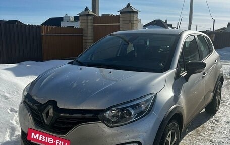 Renault Kaptur I рестайлинг, 2020 год, 1 800 000 рублей, 3 фотография