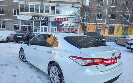 Toyota Camry, 2018 год, 3 000 000 рублей, 11 фотография