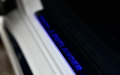 Mitsubishi Outlander III рестайлинг 3, 2022 год, 2 849 000 рублей, 15 фотография