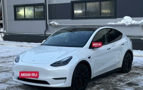 Tesla Model Y I, 2022 год, 5 950 000 рублей, 2 фотография