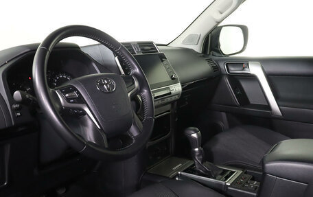 Toyota Land Cruiser Prado 150 рестайлинг 2, 2021 год, 6 245 000 рублей, 16 фотография