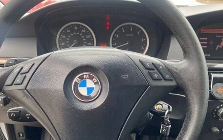 BMW 5 серия, 2005 год, 910 000 рублей, 10 фотография