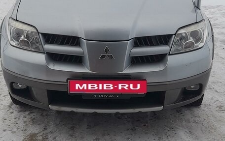 Mitsubishi Outlander III рестайлинг 3, 2007 год, 770 000 рублей, 1 фотография