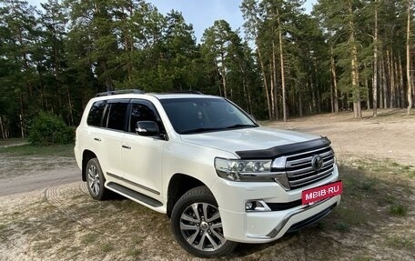 Toyota Land Cruiser 200, 2018 год, 7 600 000 рублей, 13 фотография