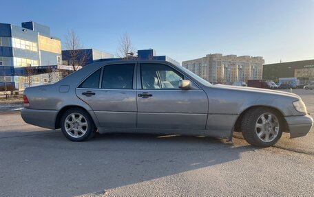 Mercedes-Benz S-Класс, 1993 год, 370 000 рублей, 4 фотография