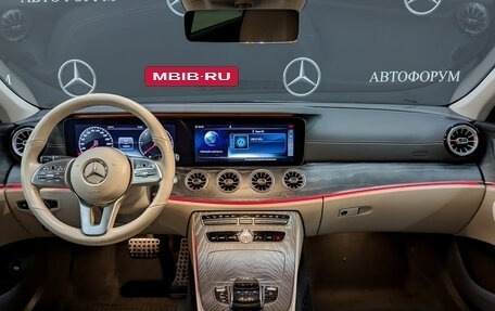 Mercedes-Benz CLS, 2019 год, 5 250 000 рублей, 14 фотография