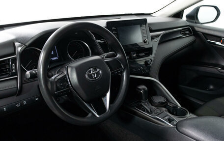Toyota Camry, 2021 год, 2 560 000 рублей, 11 фотография