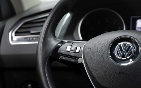 Volkswagen Tiguan II, 2018 год, 2 299 000 рублей, 18 фотография