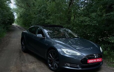 Tesla Model S I, 2013 год, 2 200 000 рублей, 14 фотография