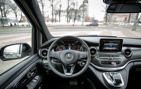 Mercedes-Benz V-Класс, 2019 год, 6 500 000 рублей, 16 фотография