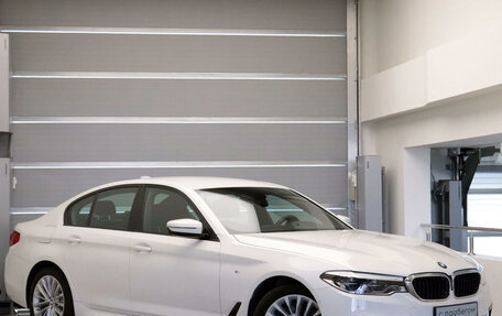 BMW 5 серия, 2020 год, 5 558 000 рублей, 3 фотография