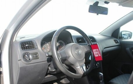Volkswagen Polo VI (EU Market), 2013 год, 900 000 рублей, 12 фотография