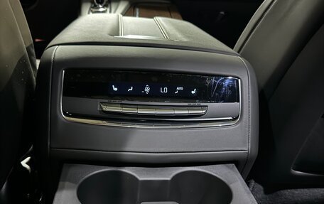 Cadillac Escalade V, 2023 год, 19 500 000 рублей, 19 фотография