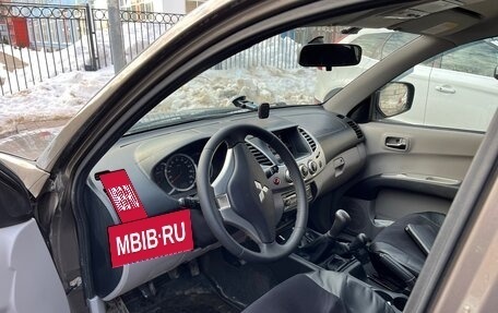 Mitsubishi L200 IV рестайлинг, 2013 год, 1 440 000 рублей, 2 фотография