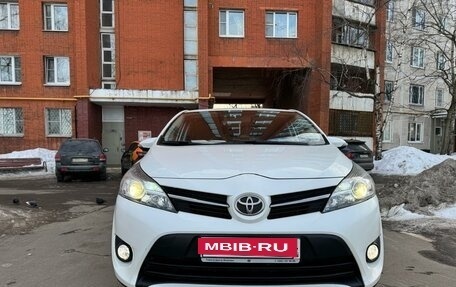 Toyota Verso I, 2014 год, 1 530 000 рублей, 2 фотография