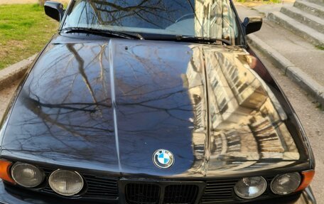 BMW 5 серия, 1991 год, 369 999 рублей, 11 фотография