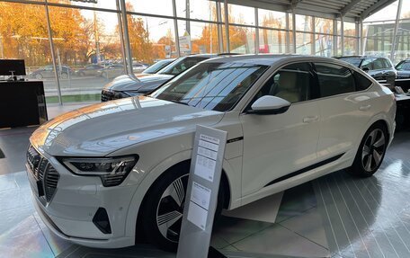 Audi e-tron Sportback I, 2021 год, 8 500 000 рублей, 6 фотография