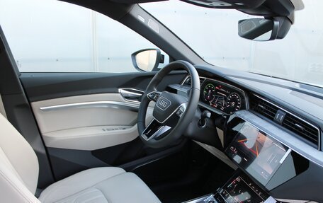Audi e-tron Sportback I, 2021 год, 8 500 000 рублей, 10 фотография