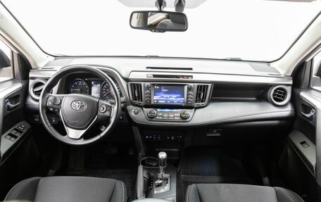 Toyota RAV4, 2019 год, 2 998 000 рублей, 15 фотография