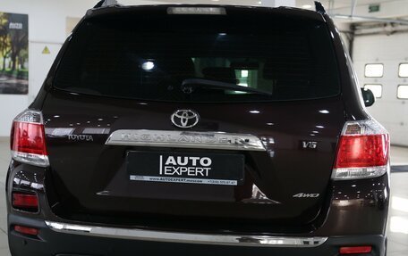 Toyota Highlander III, 2013 год, 1 899 000 рублей, 18 фотография