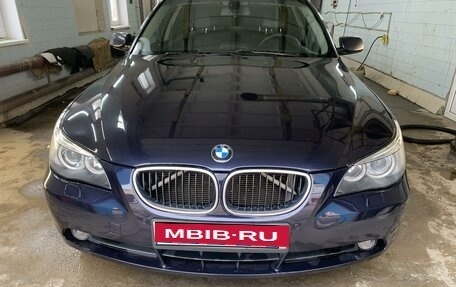 BMW 5 серия, 2005 год, 800 000 рублей, 1 фотография